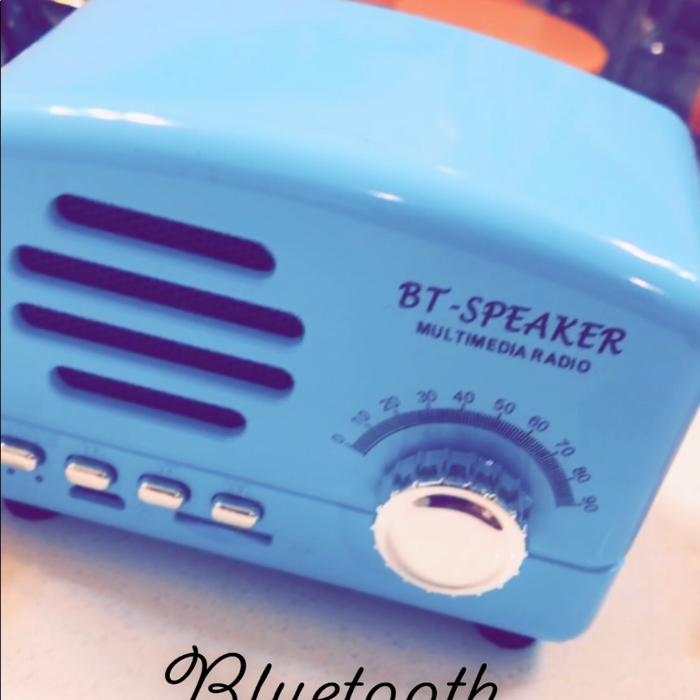 Vintage Look Bluetooth Wireless Speaker - Picture 4 of 4